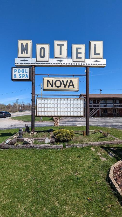 The Nova Motel Лудингтън Екстериор снимка